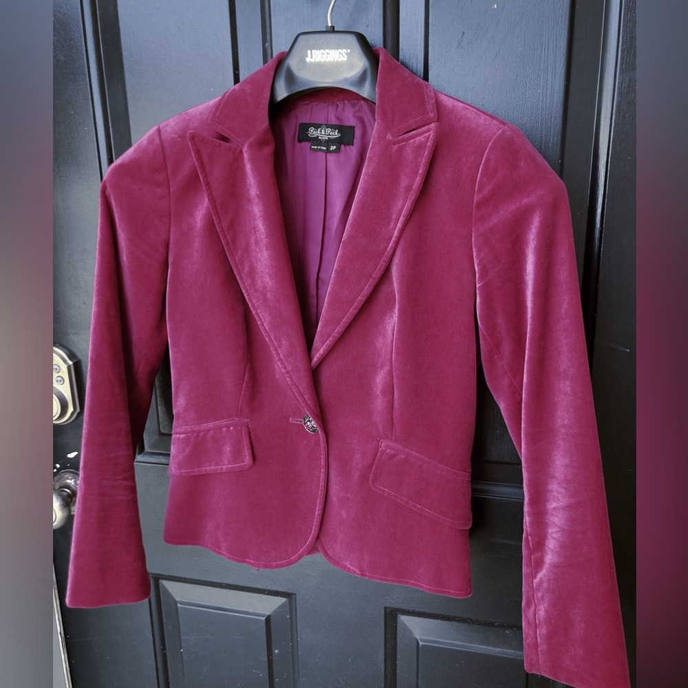 Peck and Peck petite magenta velvet blazer. Size 2.